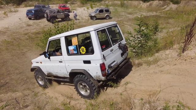 TOYOTA 70 vs 4RUNNER vs SUZUKI JIMNY vs NIVA [MUD OFF Road] смотреть онлайн