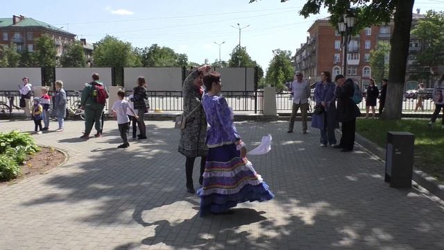 Красивые танцы 12.06.23.mp4