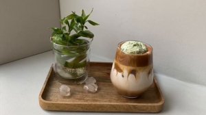 Холодный кофе с мороженым. Ice coffe with ice-cream.