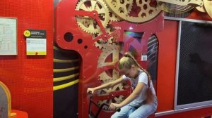 ПАРК ЧУДЕС ГАЛИЛЕО В НОВОСИБИРСКЕ/ ЗАБЛУДИЛАСЬ В ЗЕРКАЛЬНОМ ЛАБИРИНТЕ