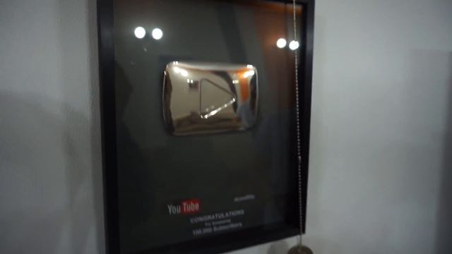 В ГОСТЯХ У АКУЛА смотреть онлайн