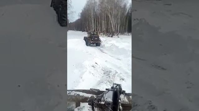 Кировец в работе со снегом смотреть онлайн