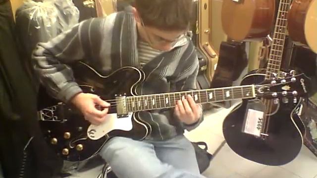 Guitar Shop Barcelona Dani Lopez Epiphone 335 Demo смотреть онлайн