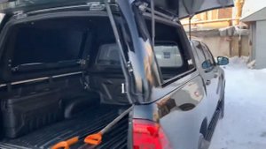 Очень высокий и крутой кунг Carryboy Workman H на Toyota Hilux Revo Black Exclusive’2019 в Тюмени