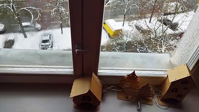 Наше?2-3декабря❄️Украшаю с доченьками? окно новогодними наклейками?