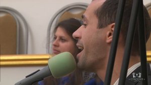 Снова жёлтой листвою покрылась земля (Осень) / Песня