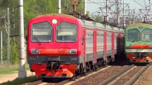 Электропоезда ЭД4М-0337 и ЭД4М-0343 платформа 33 км