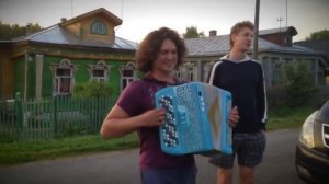 Парни прекрасно поют.  Песня под баян.