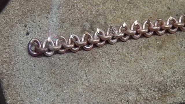 Якорная цепочка, процесс изготовления из золота.
