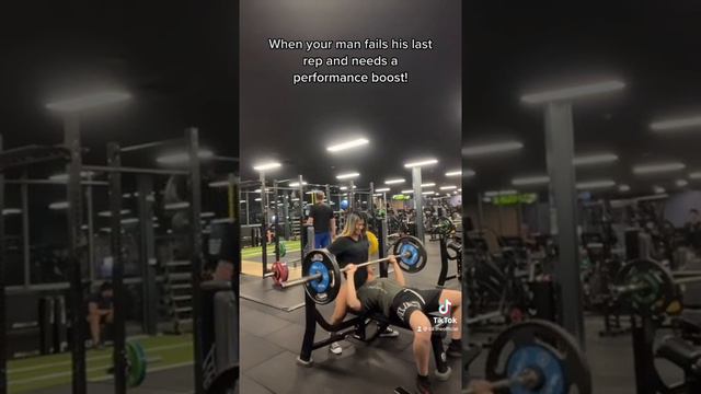 I should really realise my own brand of smelling salt. смотреть онлайн