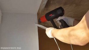Как оторвать пластиковый уголок с откоса пластикового окна при помощи строительного фена