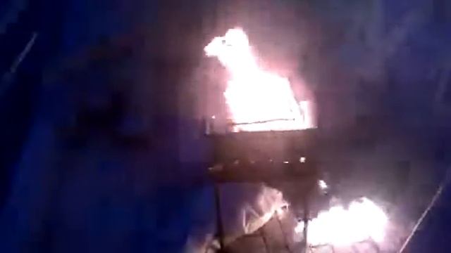 Смотри, у тебя полы горят.mp4 смотреть онлайн