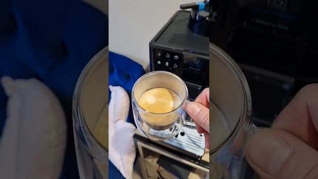 Кавомашина Melitta Caffeo Varianza за 34700 грн на два види зерен