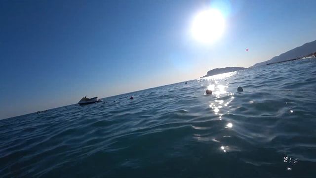 ИЗМЕРЯЮ ТЕМПЕРАТУРУ ВОДЫ В МОРЕ АЛАНЬЯ 22 ИЮЛЯ