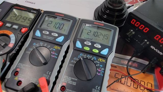 SANWA PC7000 Multimeter Review & Teardown! смотреть онлайн