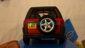 Автомодель металл 1:24 Welly Land Rover Freelander