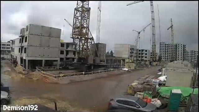 ? Работа башенных и гусеничных кранов: КБСМ-503.Б, КС-5363. ЖК Ручьи. Санкт Петербург.