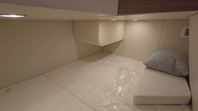 2024 Miami Boat Show Review and Walk-through of Convention Center. смотреть онлайн