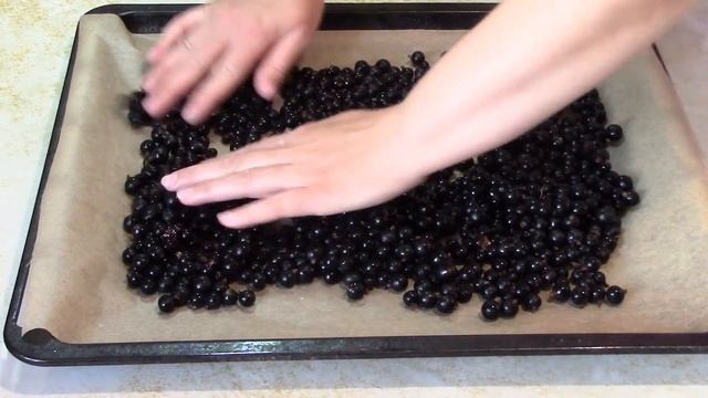 Как заморозить черную смородину. Отличный способ домашней заготовки. смотреть онлайн