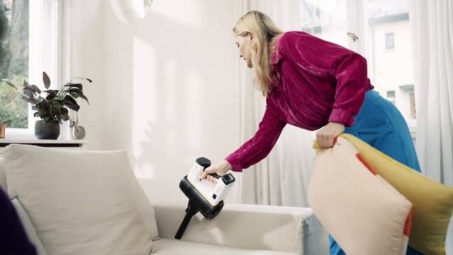 Лёгкий и мощный вертикальный пылесос VC 7 Cordless YourMax