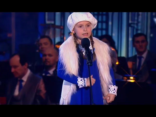Василиса Крылова - Русская народная песня "Я на горку шла" // Синяя птица 2016