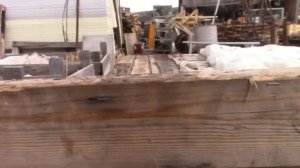 Самодельный вагон на даче. Перевожу металл