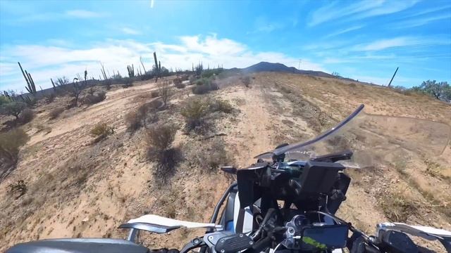 Russian Biker Girl is Questioned by POLICE in Baja, Mexico ?? ? E03 смотреть онлайн