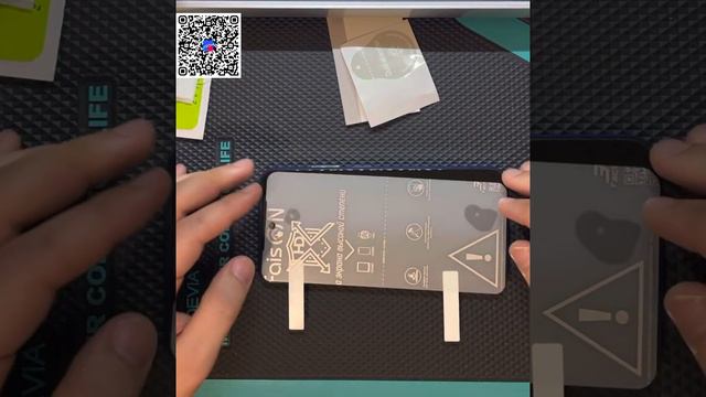 Простой метод наклеивания гидрогелевой пленки. смотреть онлайн