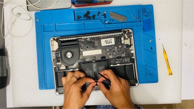 Macbook Pro 13" 2015 keyboard and trackpad issue solving #apple#repair#service#learn#macbook#online смотреть онлайн