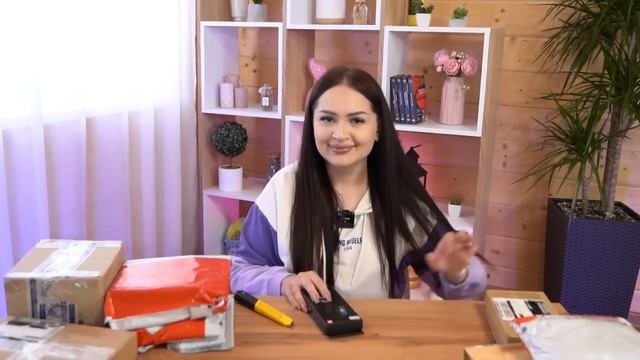 ПОДПИСЧИЦА прислала 15 ПОТЕРЯННЫХ ПОСЫЛОК с ПОЧТЫ / я была в шоке ЧТО ВНУТРИ? Забытые посылки!