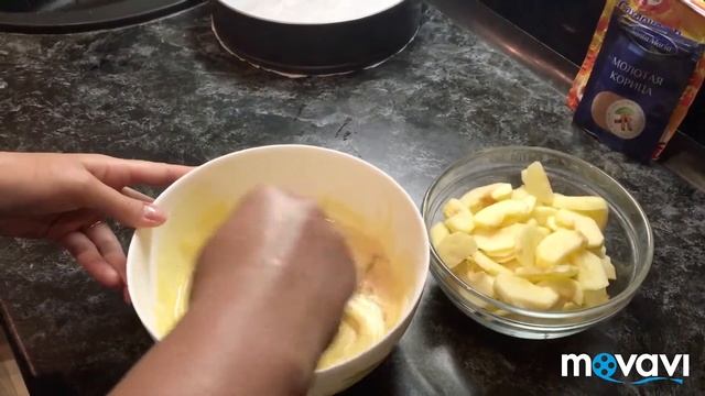 Бисквит,пирог с яблоками,бисквитный пирог.Как приготовить пирог,готовим дома с Максом смотреть онлайн