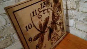 Часы настенные от Piro Studio, формат 30*30.