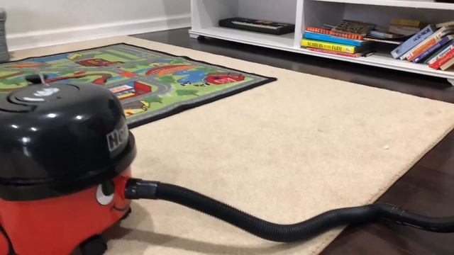 Zaynn Unboxing of Casdon Henry Vacuum cleaner toy and vacuum cleaning the house with three year old смотреть онлайн