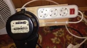 Простой ваттметр из старого счётчика.