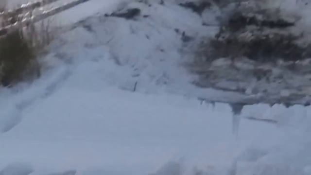 Трактор провалился под лед. Грузовой Эвакуатор Омск смотреть онлайн