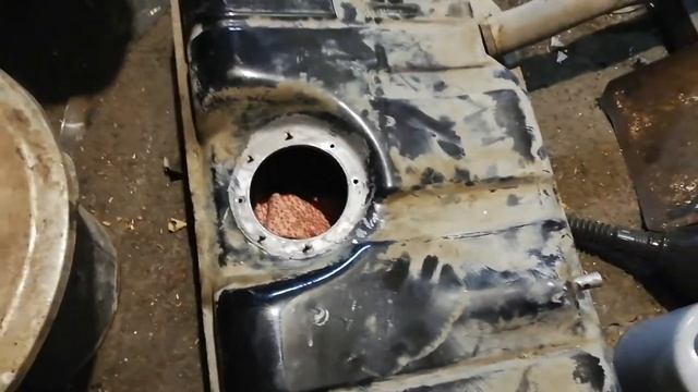 Ремонт сорванных шпилек топливного насоса ВАЗ (будьте очень осторожны)