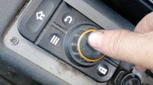 К обнулить сервисное обслуживание на JCB 205