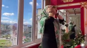 Платок- украшение женщины. Их должно быть много разных и красивых