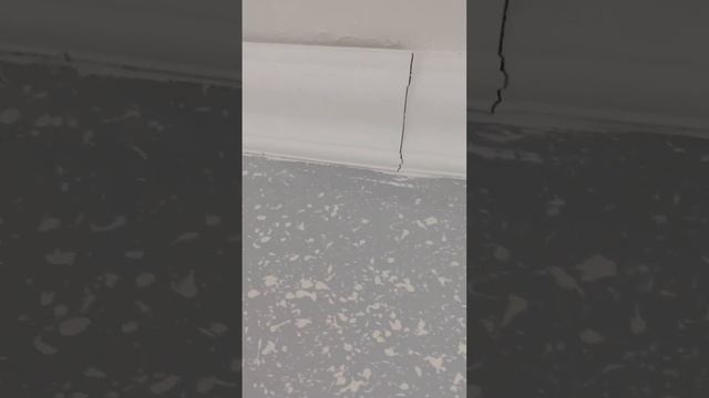 Почему важно соблюдать технологии, а не выдумывать свои! Пример на полиуретановом плинтусе.