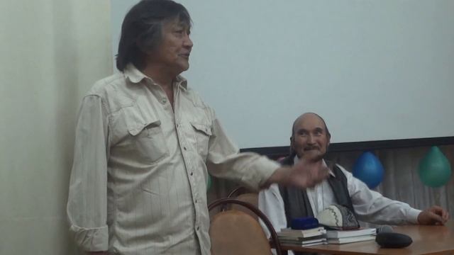 Стихи читает поэт Хаким Булибеков смотреть онлайн