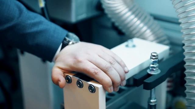 Станок для облицовывания кромок мебельных деталей Filato FL 5000U 2  - обзор работы станка