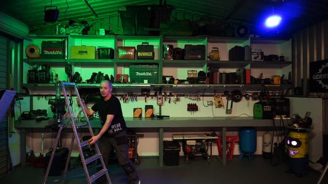 Cheap RGB Floodlights Lighting my House and Shed смотреть онлайн