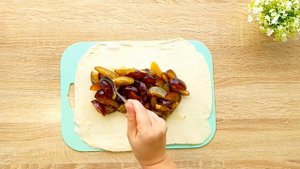 Вкусный пирог со сливами / сливовый пирог из готового слоеного теста. Простая слоеная выпечка
