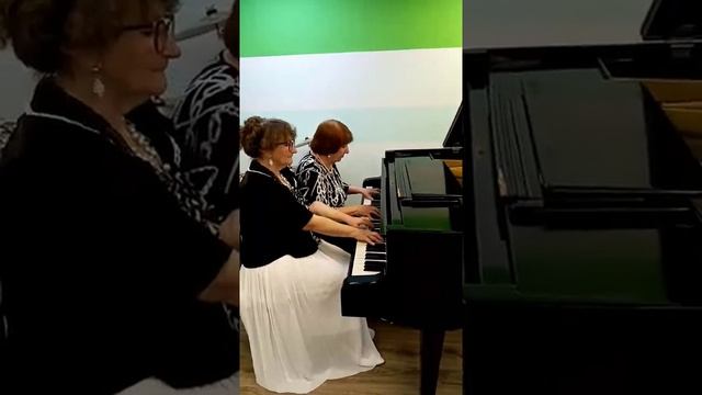 М.Харито "Осінні сутинки" Переклад для фортепіано у 4 руки Н.Козлової та Т.Чайки. смотреть онлайн