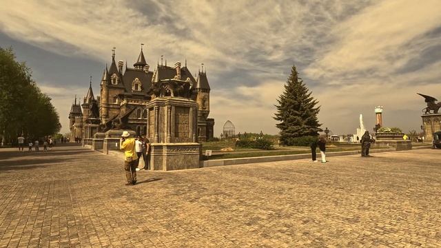 Настоящий замок возле Самары смотреть онлайн