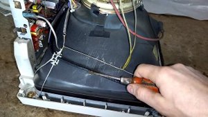 Монитор SAMTRON 76E S. Сколько  меди? Разбор