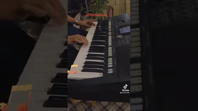 How to play saxophone on Keyboard Best video смотреть онлайн