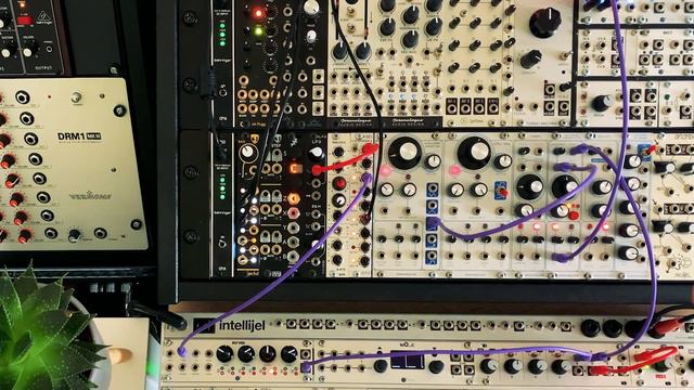 3 cheap utility modules and 21 things to do with them: Takaab RLFO | Doepfer A-160-2 | Ladik A-410 смотреть онлайн