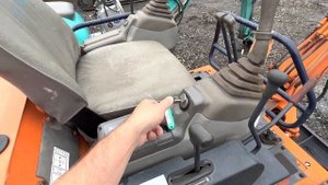 Hitachi EX12, привезли на заказ