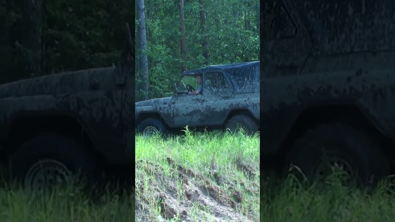 ГАЗ-69 и УАЗ на подъеме